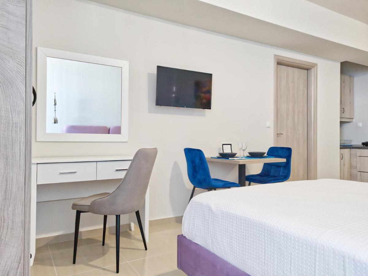 Epipleon Luxury Suites -104- Δωμάτιο 35Τμ Με Βεράντα 35Τμ Μπροστά Στη Θάλασσα Návpaktosz Kültér fotó