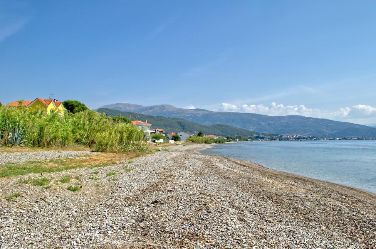 Epipleon Luxury Suites -104- Δωμάτιο 35Τμ Με Βεράντα 35Τμ Μπροστά Στη Θάλασσα Návpaktosz Kültér fotó